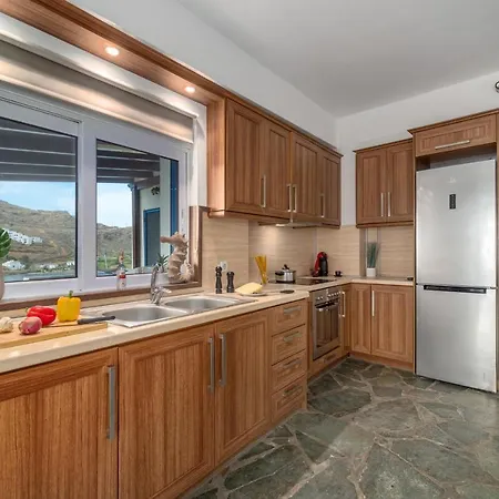 Сasa de vacaciones Arel Luxury House