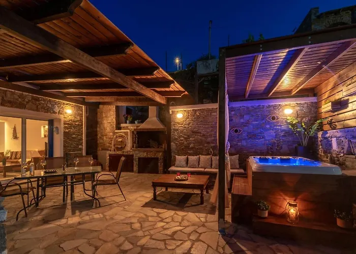 Semesterbostad Arel Luxury House